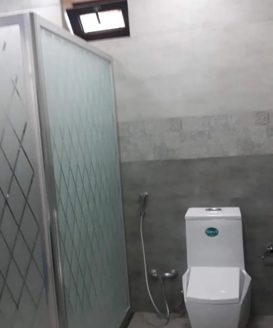 Spacious 4-Bed Country Getaway Home Baku